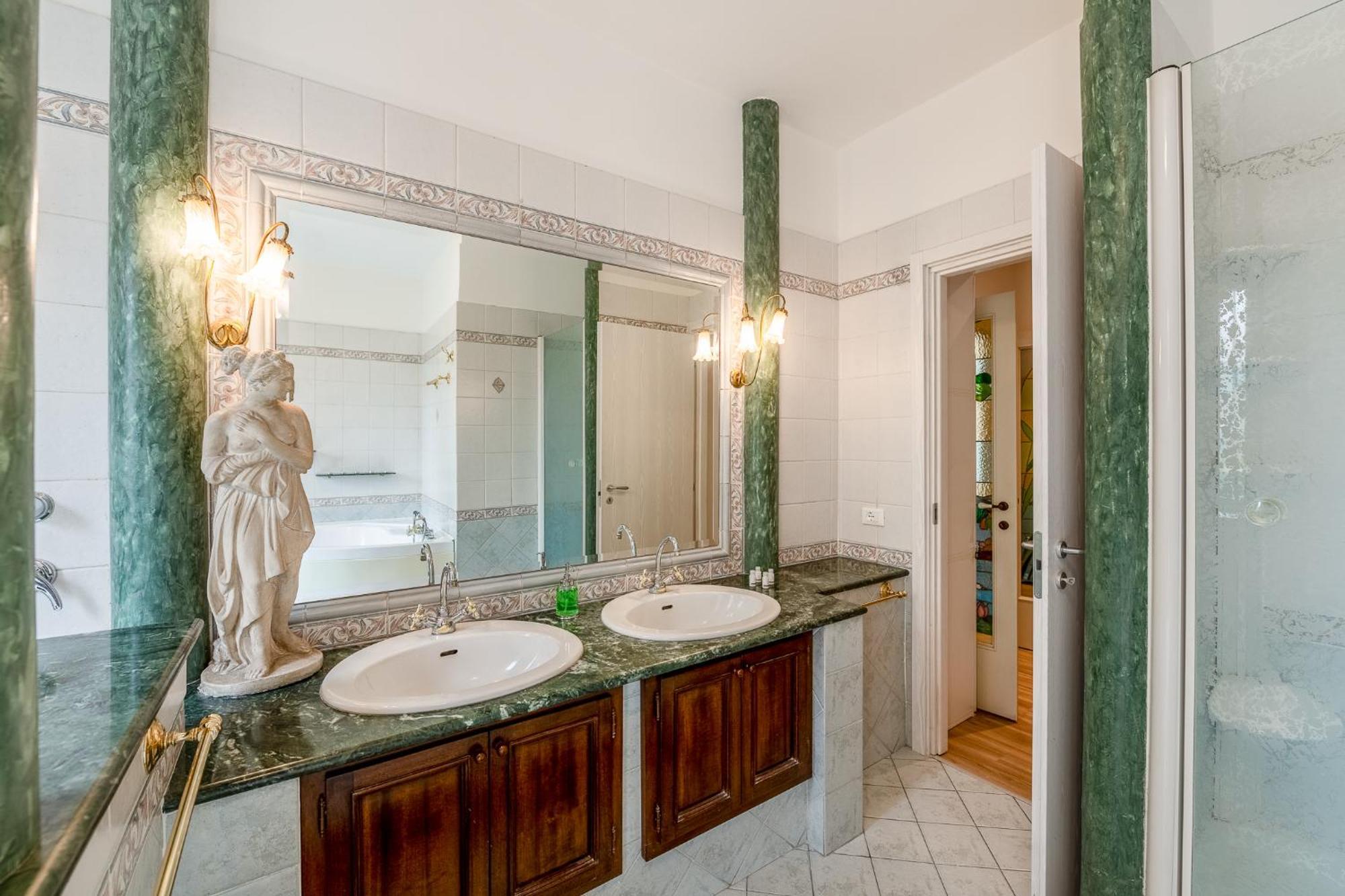 Emerald House Apartment Mailand