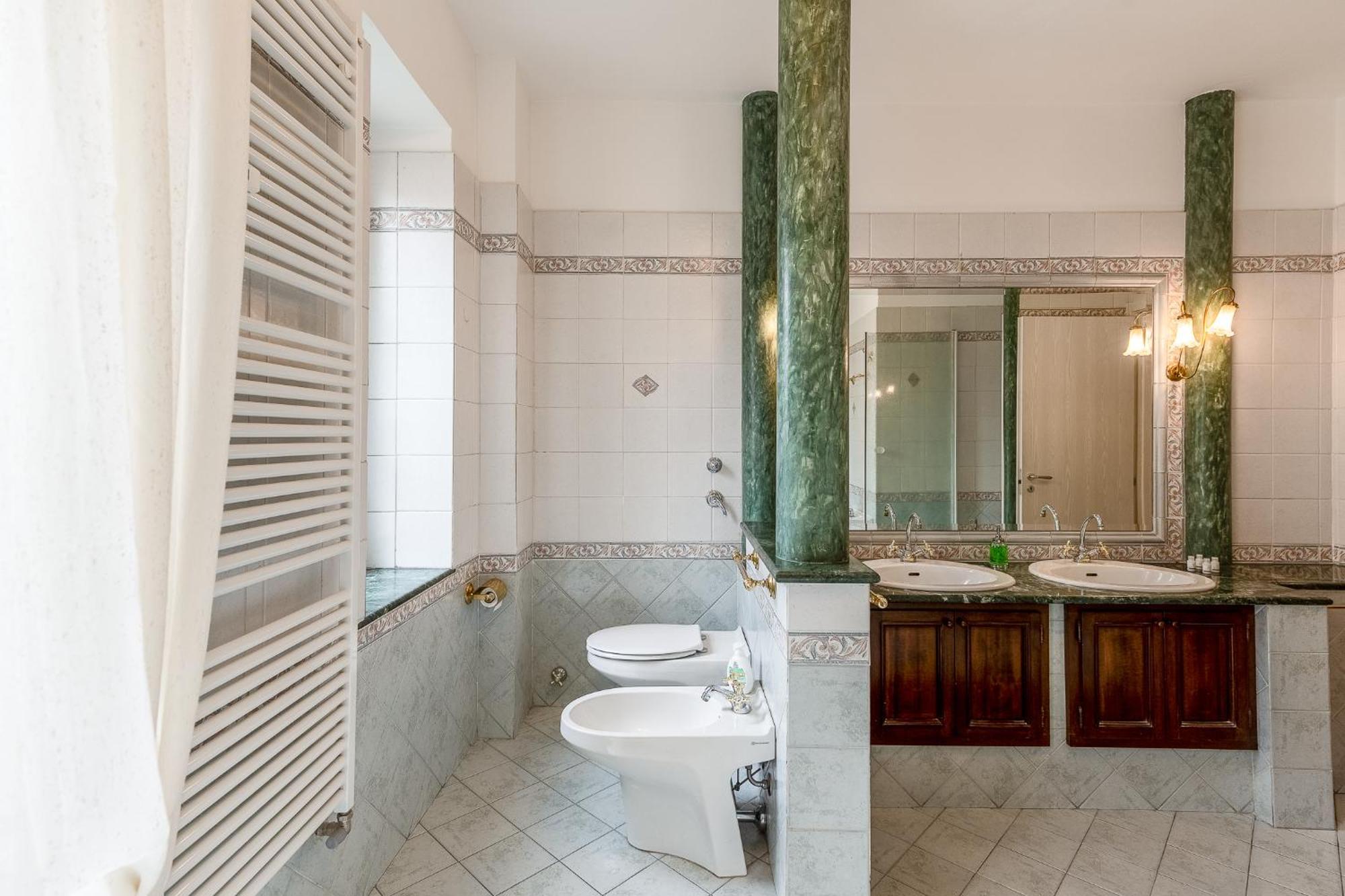 Apartment Emerald House